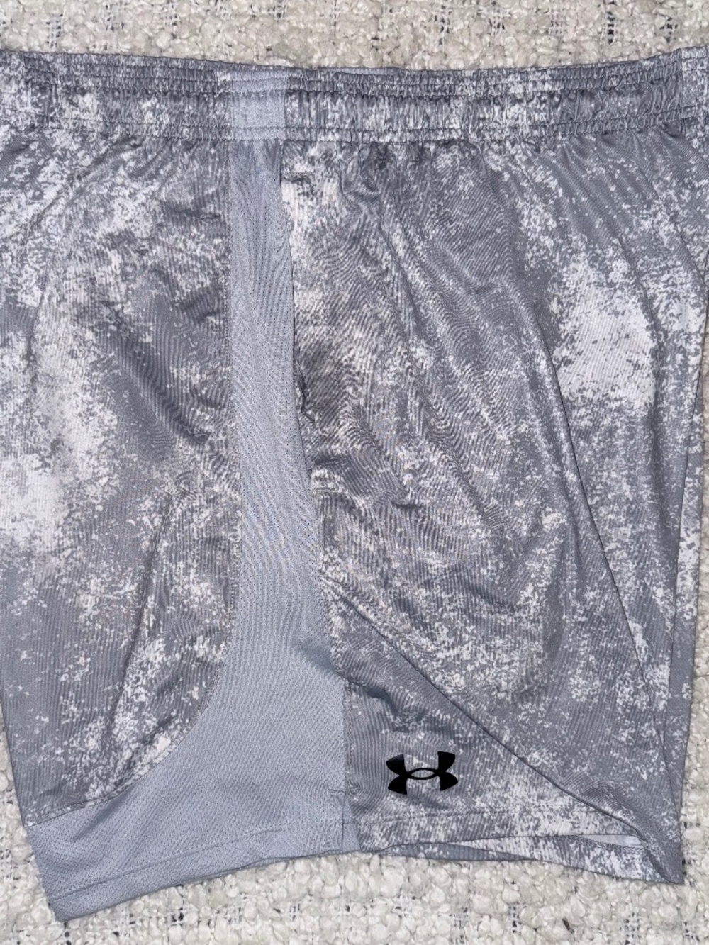 Under Armour Men’s Gray Camo Athletic Shorts XL